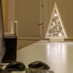 Choinka stojąca mała z ozdobami + LED - obrazek 7