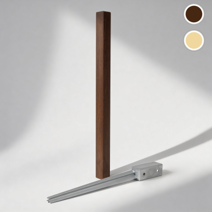 Drewniany słupek ogrodzeniowy z kotwą